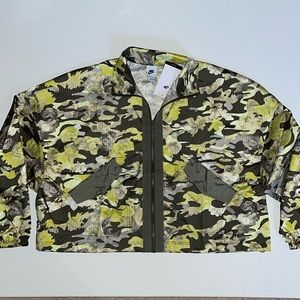 Nike womens crop top jacket floral camo oversized fit lightweight green M $100